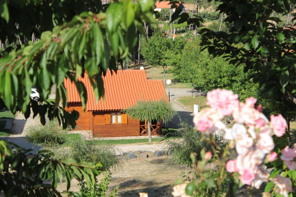 Camping Oleiros Hotel Oleiros  Eksteriør billede